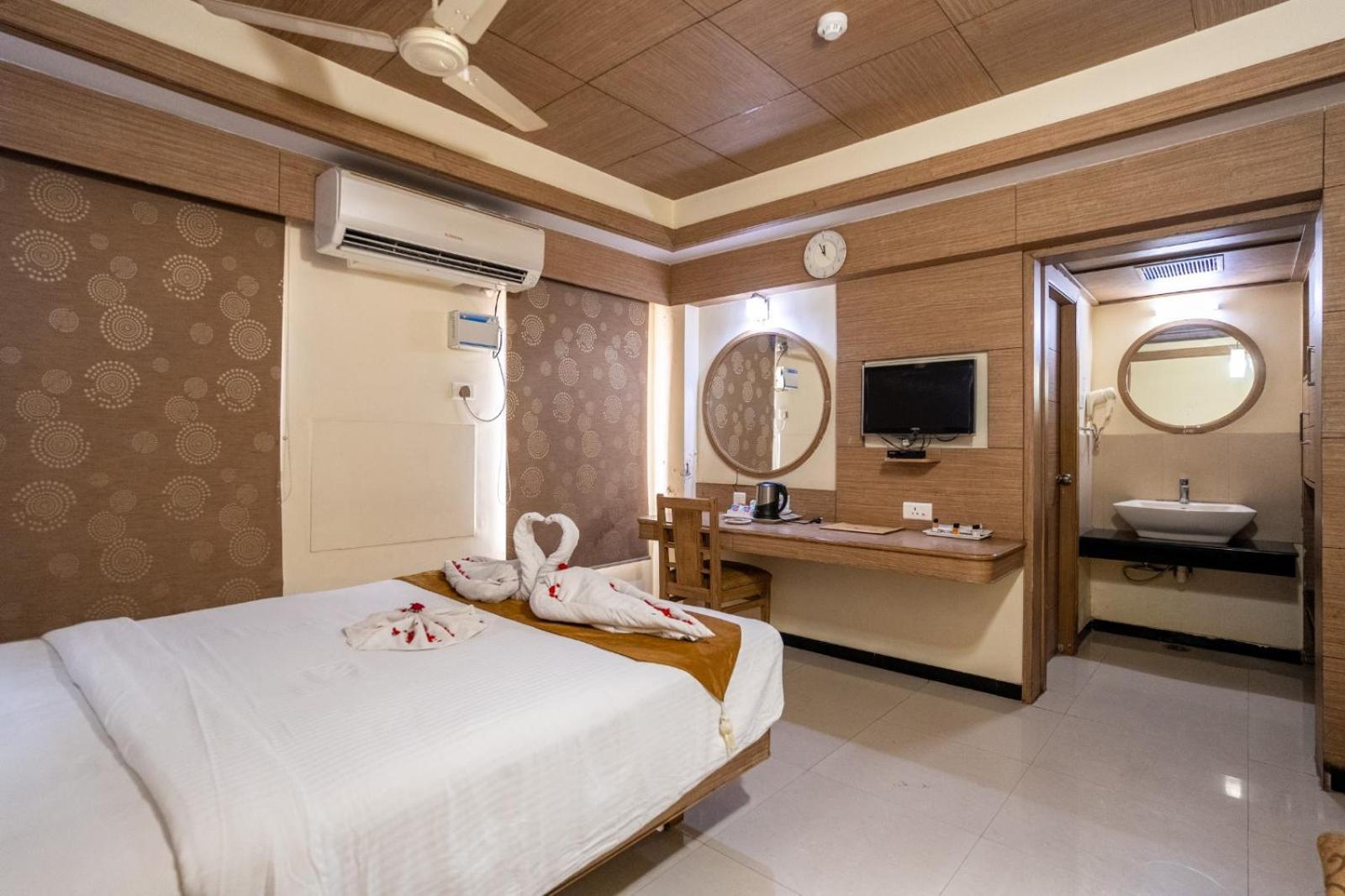 Sree Bharani Hotels Tirunelweli Zewnętrze zdjęcie