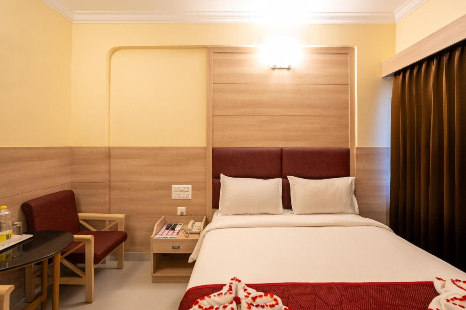 Sree Bharani Hotels Tirunelweli Zewnętrze zdjęcie