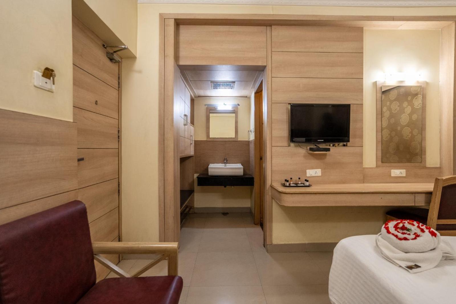 Sree Bharani Hotels Tirunelweli Zewnętrze zdjęcie