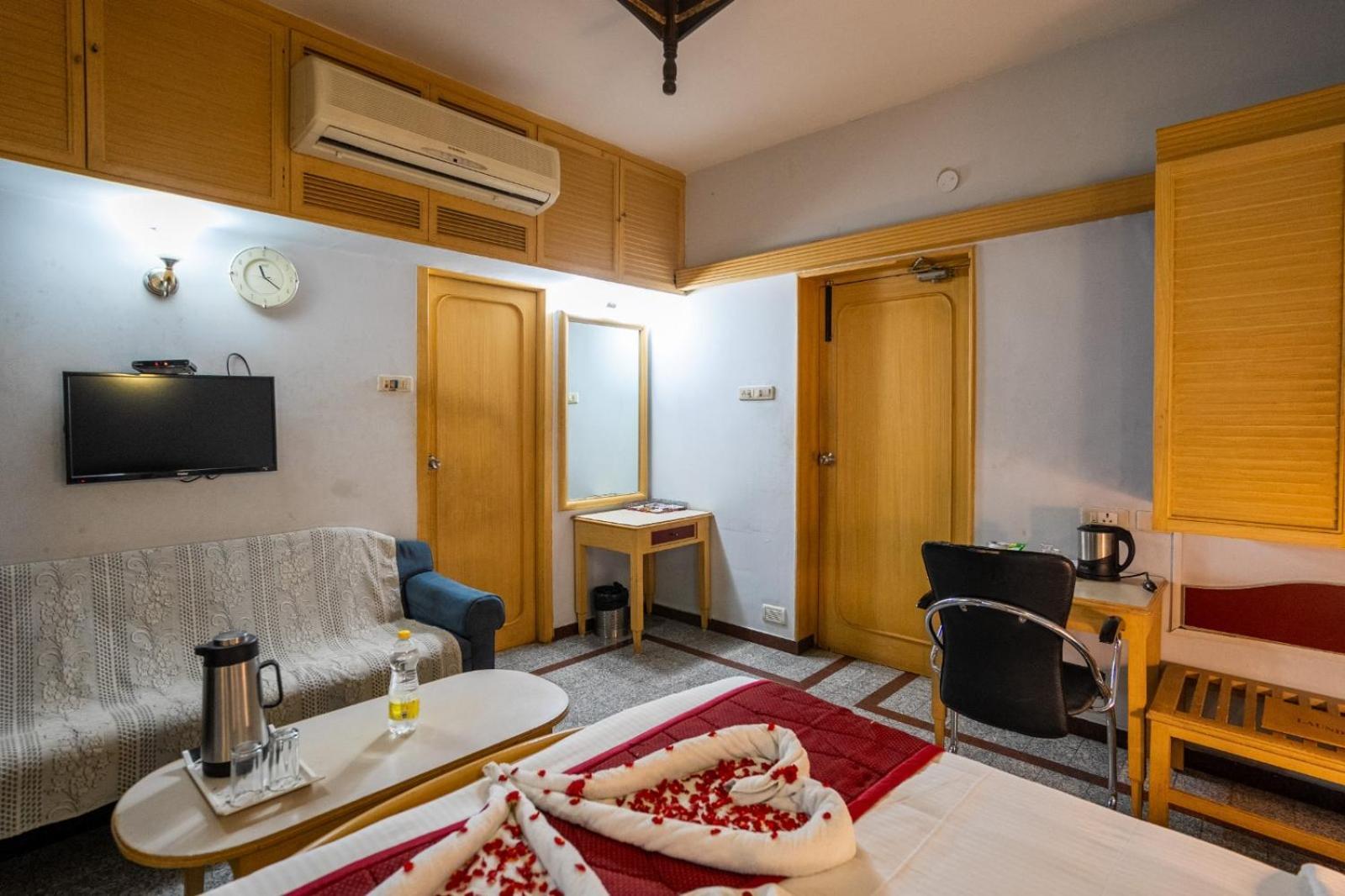 Sree Bharani Hotels Tirunelweli Zewnętrze zdjęcie
