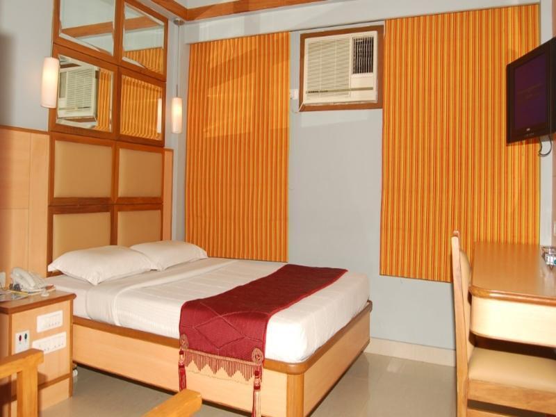 Sree Bharani Hotels Tirunelweli Zewnętrze zdjęcie