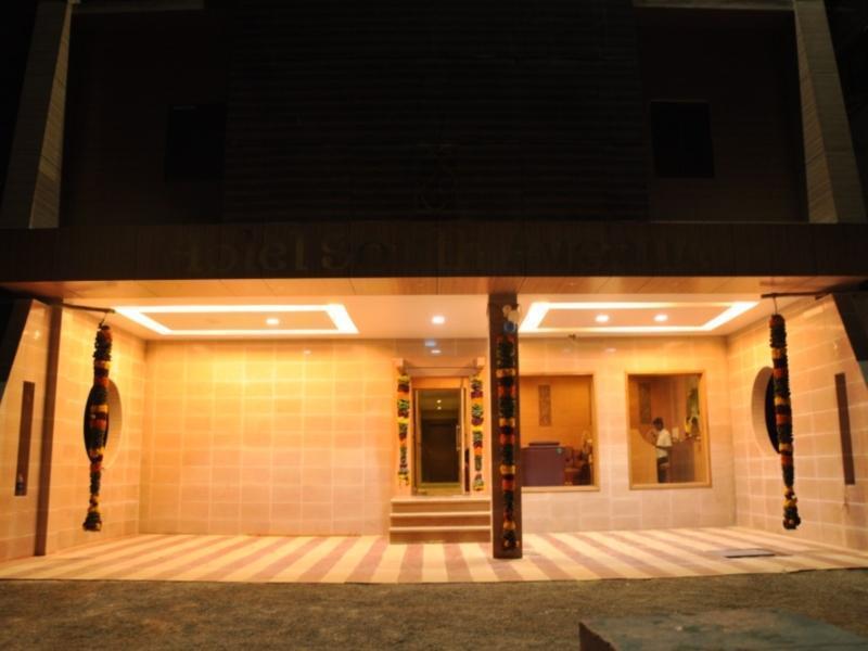 Sree Bharani Hotels Tirunelweli Zewnętrze zdjęcie